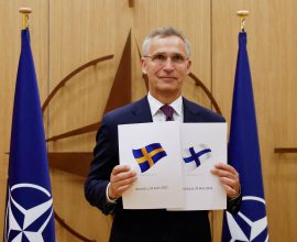  Στόλτενμπεργκ: Το ΝΑΤΟ “έχει εμπειρία από διαφωνίες”