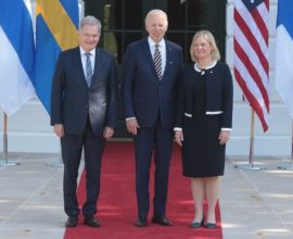  Μπάιντεν: Φινλανδία και Σουηδία πληρούν «όλα τα κριτήρια» να ενταχθούν στο ΝΑΤΟ